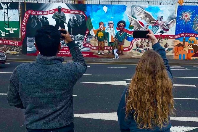 2 Hour Private Belfast Taxi Cab Tour of Troubles & Peace walls - The International Mural Wall on Divis Street