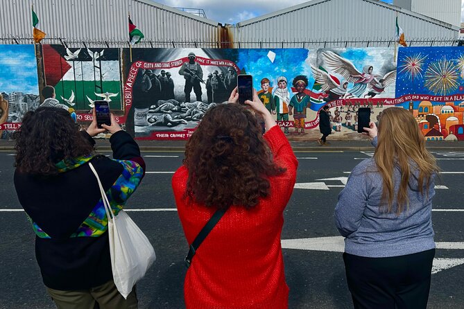 2 Hour Private Belfast Taxi Cab Tour of Troubles & Peace walls - Bombay Street and the events of 1969