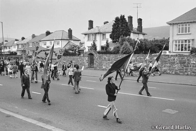 2 hours Belfast Original Drivers The Troubles Black Taxi Tour - What the guide can add that a map cannot