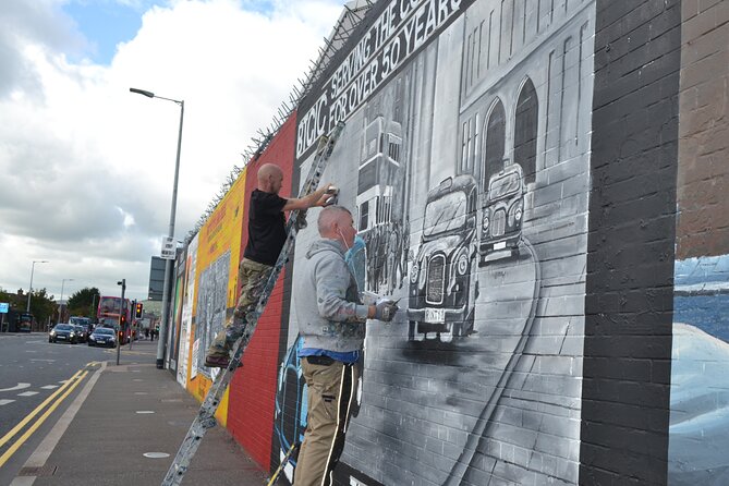 Belfast Black Cab Taxi Private Tour 2hr with Original Guides - Bobby Sands mural and the memory of 1969