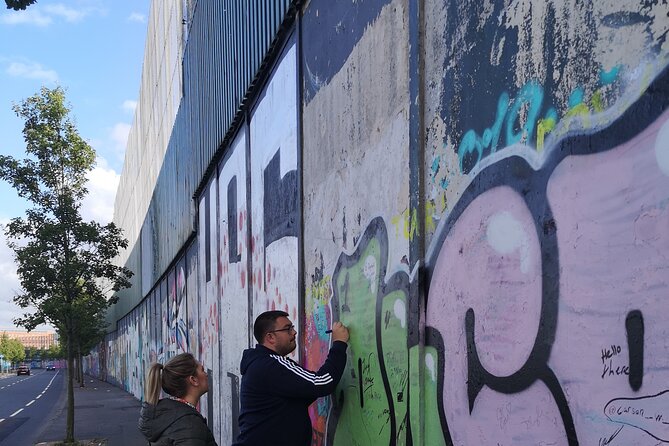 Belfast black taxi tours - What the guides do best, and where they can fall short