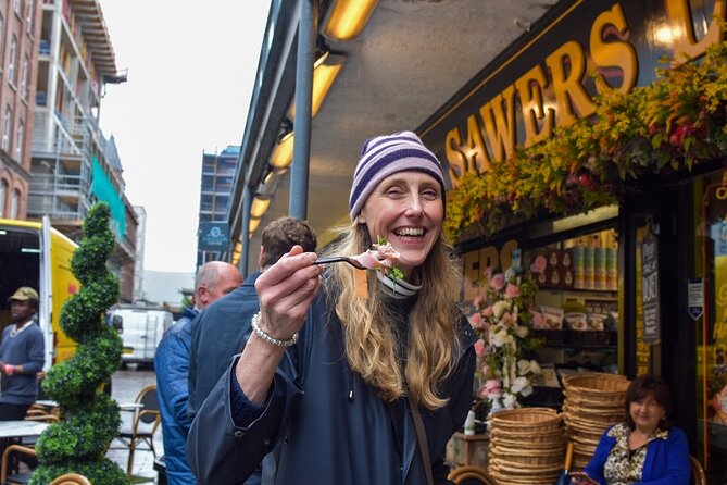 Belfast Centre Food Tour of 12+ Local Irish Dishes & Drinks - Cathedral Quarter: pubs, music, and the final stretch