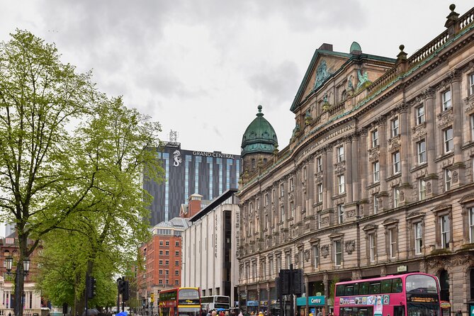 Belfast Centre Food Tour of 12+ Local Irish Dishes & Drinks - The drinks: Guinness, craft beer, tea, and hot chocolate