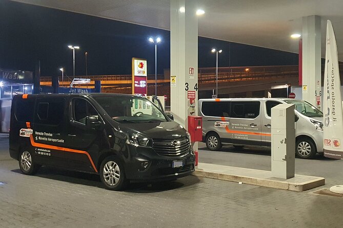 Belfast City Airport (BHD) to Belfast Accommodation - Arrival Private Transfer - Vehicles, luggage, and comfort