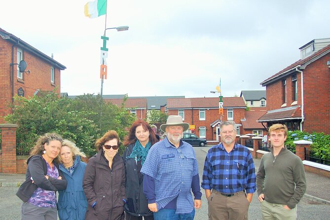 Belfast history of terror & mural 1 hr express private taxi tour - Two extra glimpses: craftsmanship and the old jail
