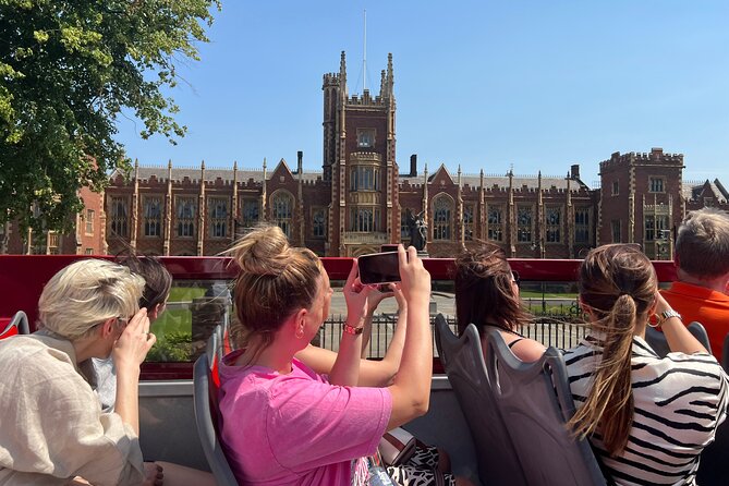 Belfast Hop-on Hop-off Tours - Live guides, recorded commentary, and the human factor