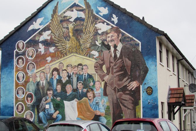 Belfast Murals Taxi Tour - The Peace Wall and a chance to leave your mark