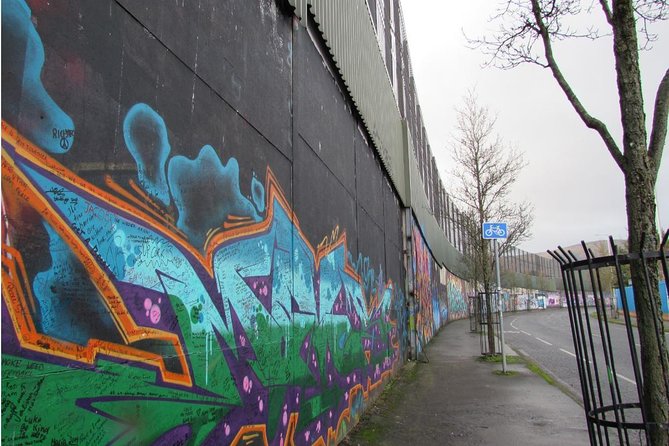 Belfast Murals Taxi Tour - Who should take this tour?