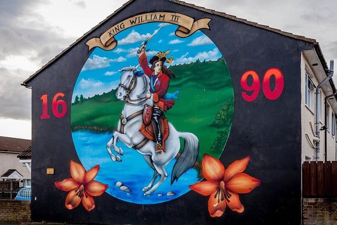 Belfast's Political Mural Taxi Tour - Entering Shankill Road and the Unionist murals