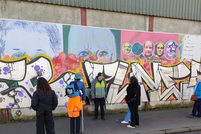 Belfast Troubles Tour: Walls and Bridges - Starting at Belfast City Hall
