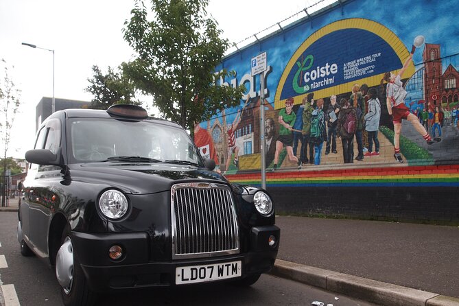 Black Taxi Mural "Tour Like A Local" - Why a black taxi works so well in Belfast