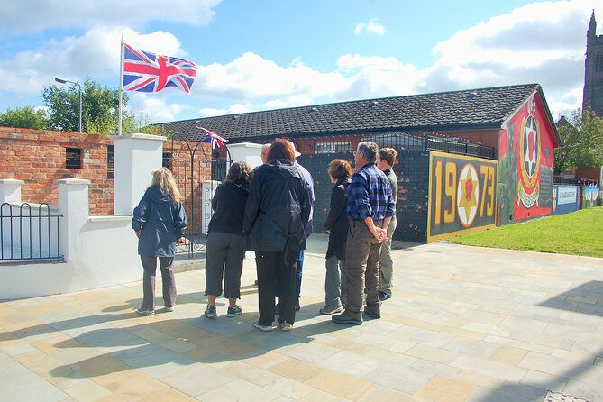 Express Terror and Peace 90 min Private Belfast Cab /Taxi Tour - Clonard Monastery and quiet peace talks