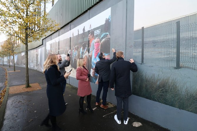 Falls road Murals Walking Tour with former prisoners - Is $260.88 good value?