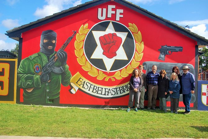 Famous Private Belfast Troubles Taxi Tour Original Drivers 2hr - Why this Belfast taxi tour is worth your time