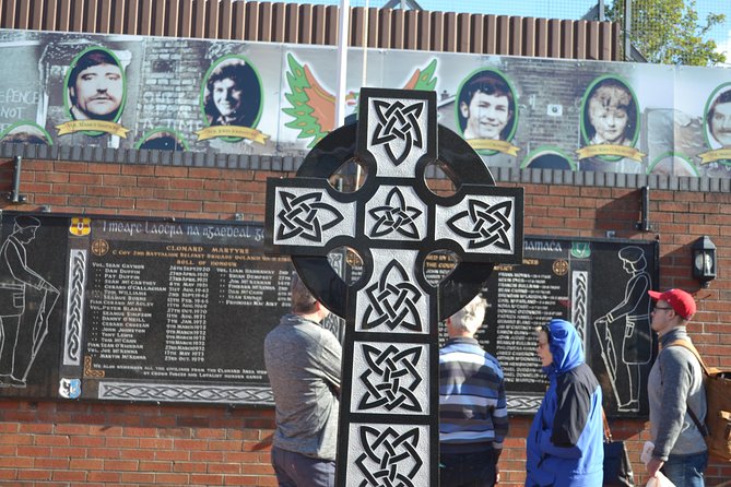 Famous Private Belfast Troubles Taxi Tour Original Drivers 2hr - The Peace Wall and Belfast’s unfinished division