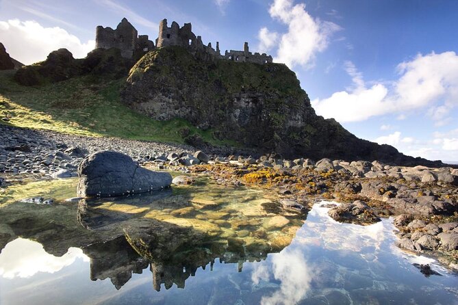 From Belfast-Giants Causeway, Dunluce Castle and Dark Hedges tour - Meeting in central Belfast at 9:15 am