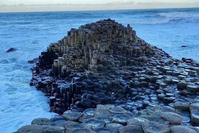 Giant's Causeway and Belfast City Murals Tour inc Game of Thrones Dark Hedges - Bushmills in 30 minutes