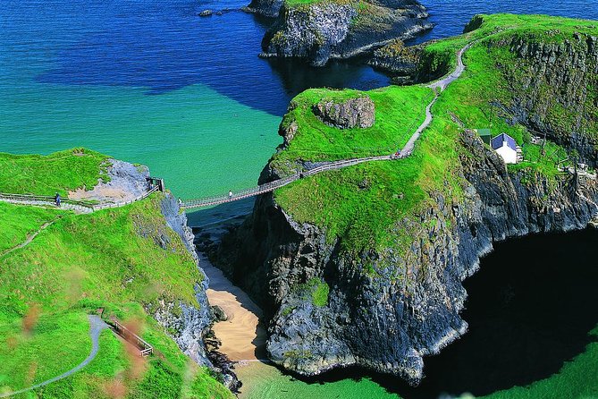 Giant's Causeway Tour including Game of Thrones Sites from Belfast - Dunluce Castle on the Cliff