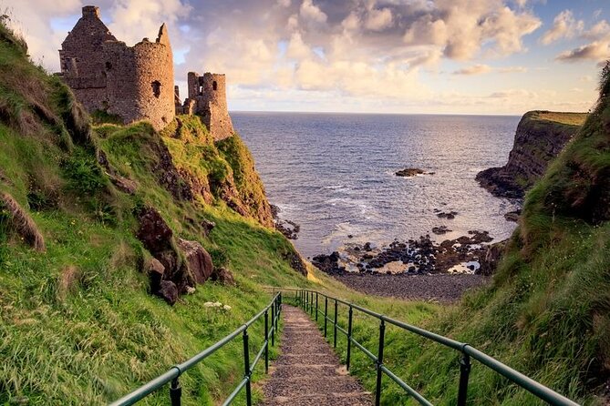 Giants Causeway Tour from Belfast + FREE Belfast Mural Tour - The real cost for a group of four