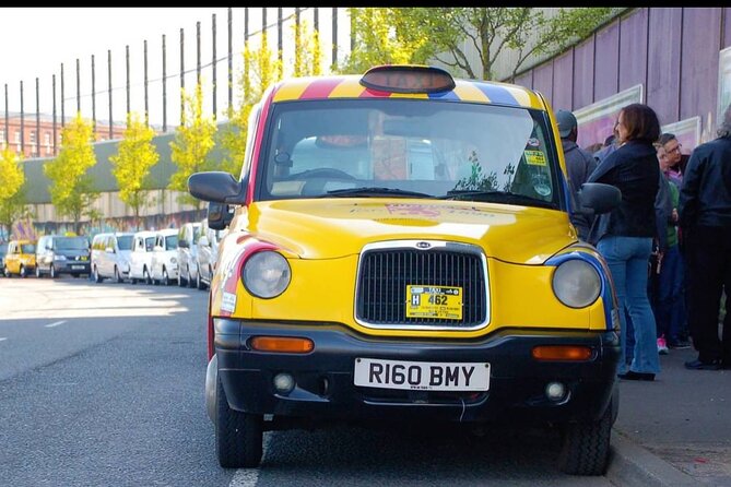 History of Belfast conflict and terror 1 hour black taxi tour - What this black taxi tour helps you understand