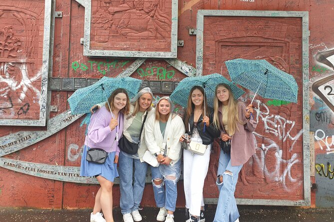 Iconic Belfast Black Cab Tour - The Peace Wall and a chance to leave your mark