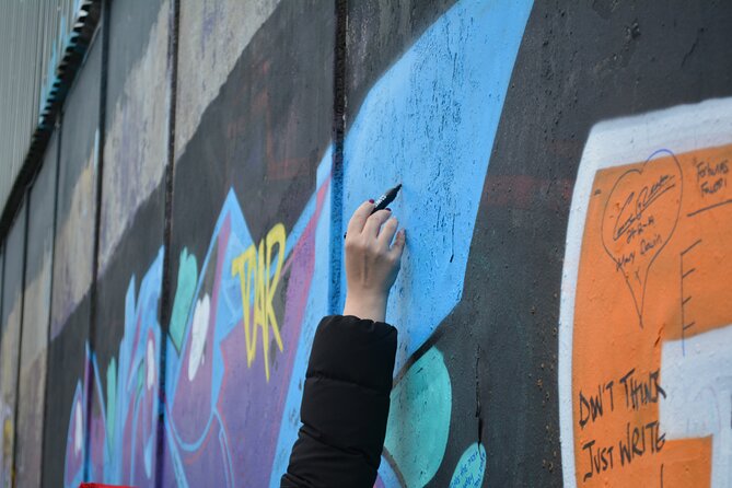 Private 1 Hour Belfast Taxi cab Tour - Guides make or break the experience