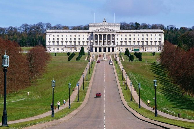 Private Driver Guided Day Tour of Belfast - Queen’s University and the Botanic Gardens