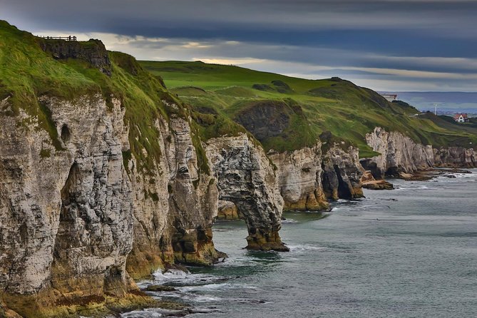 Private Giants Causeway and Antrim Coast Tour - Carrick-a-Rede and the rope bridge choice