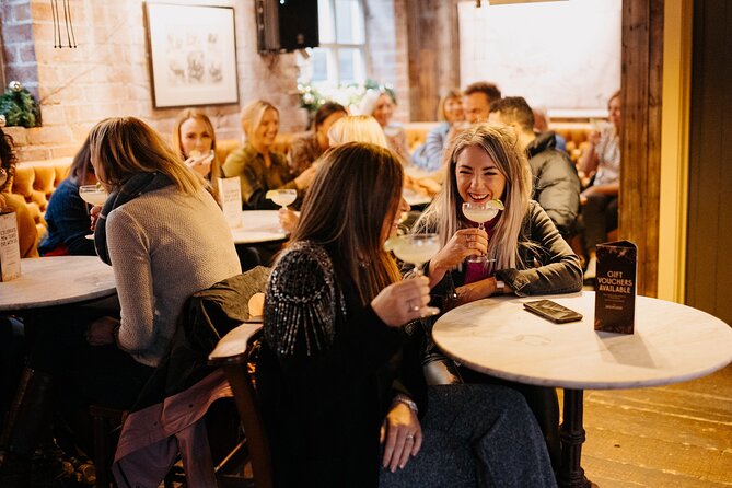 Taste & Tour: Guided Gin Tour in Belfast - Comparing three gins at a five-star hotel
