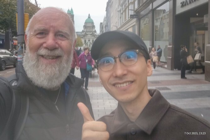 The Real Story of Belfast walking tour with a local guide - City Hall sets the tone