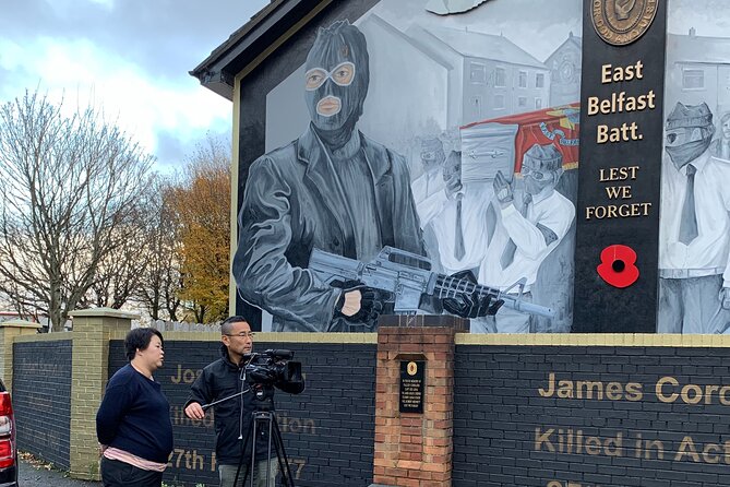 The Troubles and iconic award winning taxi 2hr private cab tour - Shankill Road and Loyalist Belfast