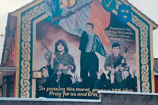 World Famous Belfast City Centre Black Cab/Taxi Tour 2 Hours - Forty murals on Divis Street