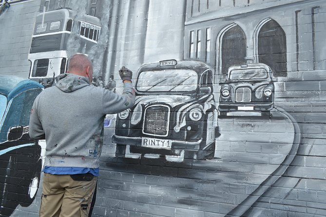 World Famous Private Belfast Troubles Taxi Cab Tour 2 Hour - Why a black cab is the right way to see Belfast
